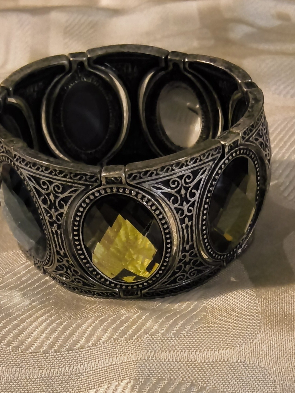 Beautiful Rhinestone Stretch Braclet